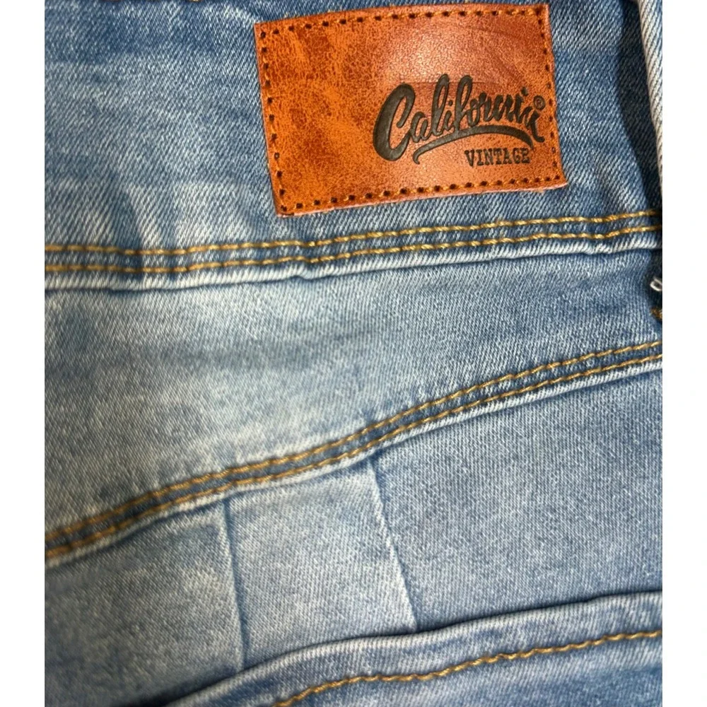 California Vintage‎ Womens Blue Denim Distressed Cuffed Shorts Size 13